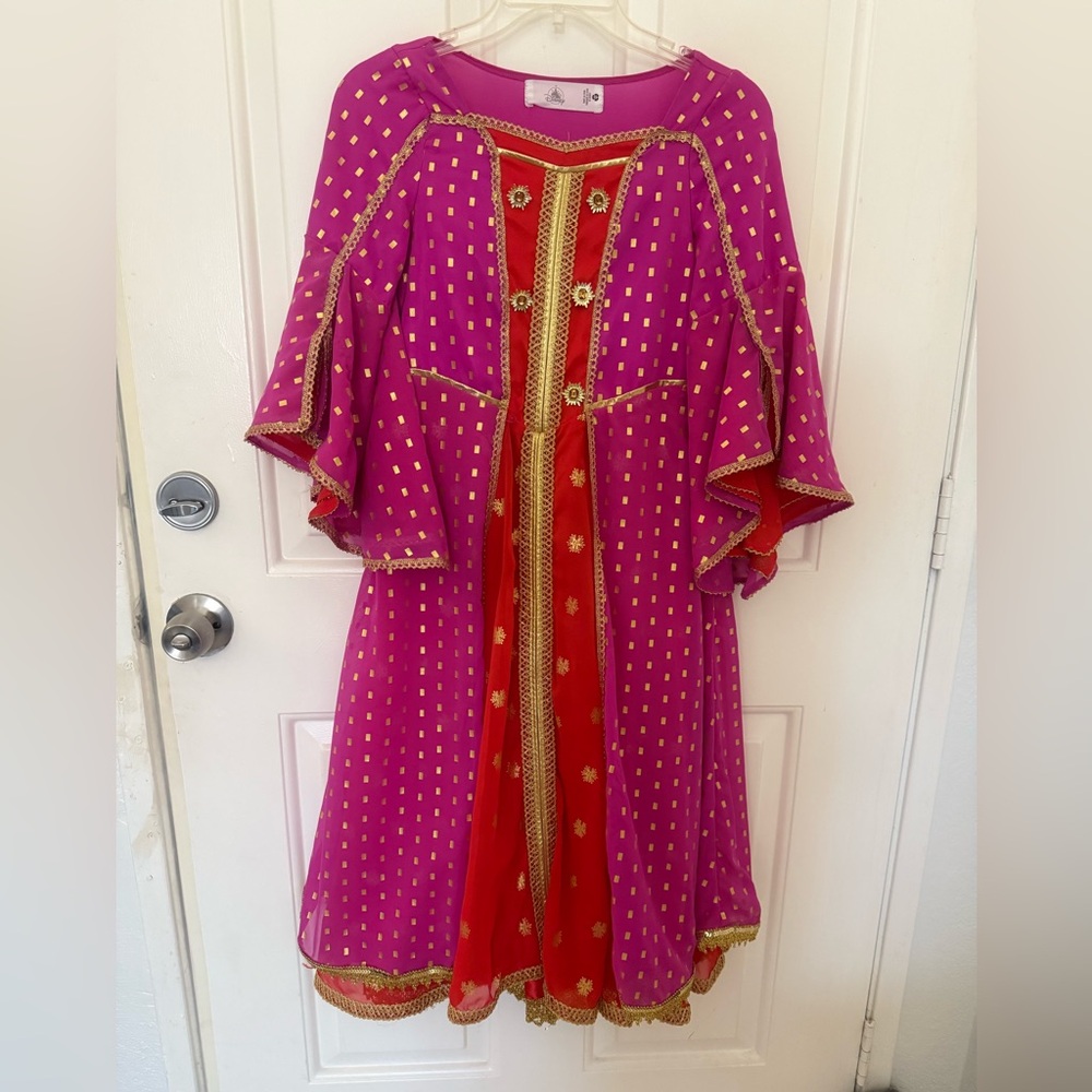 Jazmin live action film costume
